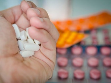 Aptekarze chcą zakazu sprzedaży w sklepach leków dzieciom do 16 lat