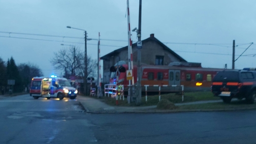 Poważny wypadek w Rzepinie. Pociąg potrącił mężczyznę. W akcji śmigłowiec LPR (ZDJĘCIA)