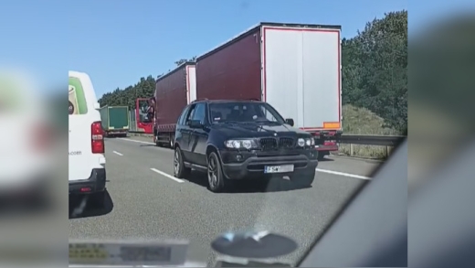 Wypadek na S3. Kierowcy zawracali w korytarzu życia i jechali pod prąd. Jest nagranie