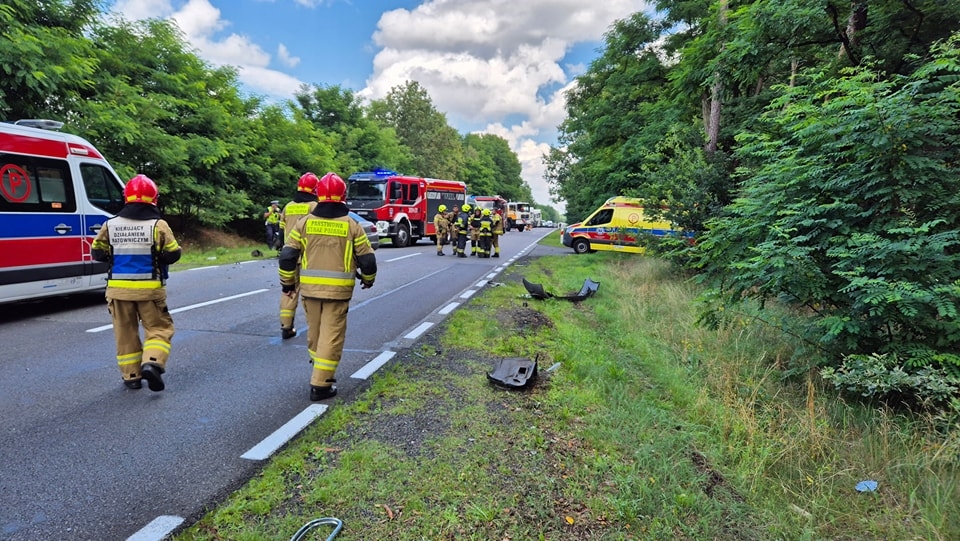 3/4 - Wypadek na krajowej &quot;22&quot; w Lubuskiem. Są ranni