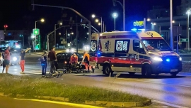 Potrącenie rowerzysty na rondzie PCK w Zielonej Górze. Ranny trafił do szpitala (ZDJĘCIA)