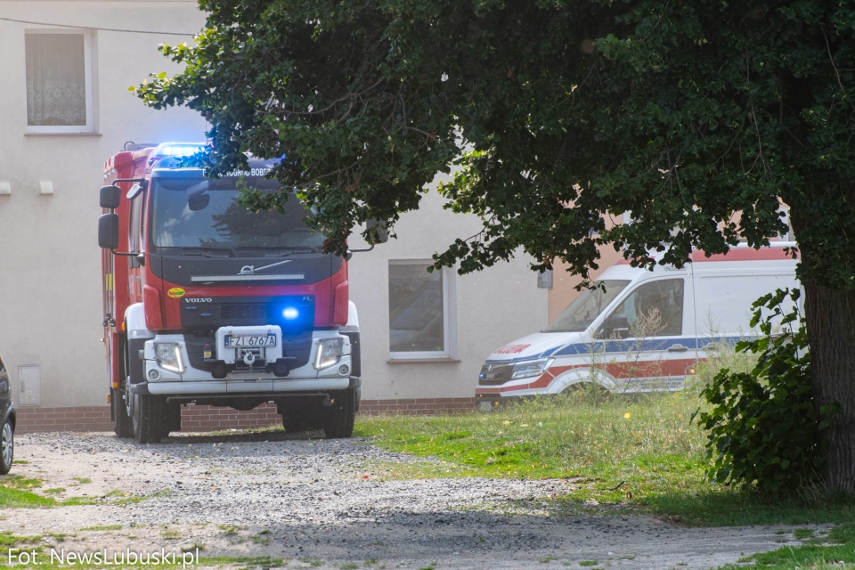 3/5 - Walka o życie mężczyzny w Nowogrodzie Bobrzańskim. Przyleciał śmigłowiec LPR