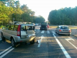 Trzy pojazdy zderzyły się na ul. Poznańskiej w Zielonej Górze. Są utrudnienia (ZDJĘCIA)