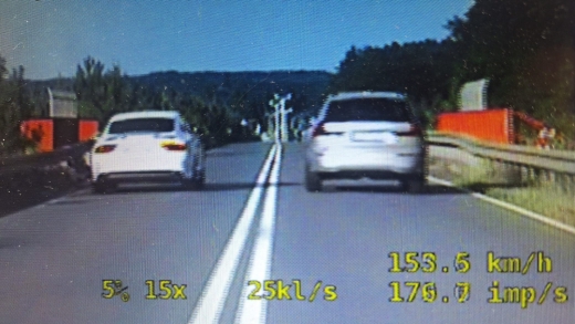 Kierowca Audi wpadł koło Zielonej Góry. &quot;Miał za nic przepisy&quot;