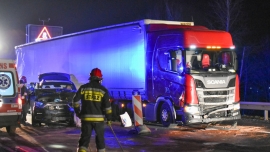 Wypadek na trasie S3 pod Sulechowem. Ciężarówka zderzyła się z osobówką (ZDJĘCIA)