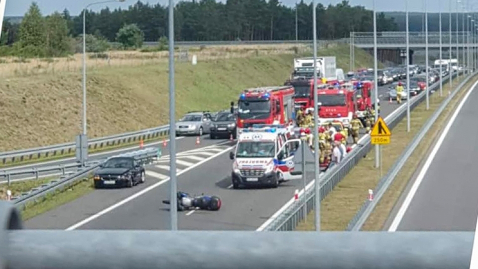 Poważny wypadek z udziałem motocyklisty na S3 pod Świebodzinem. W akcji śmigłowiec LPR!
