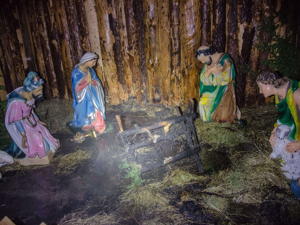Pożar szopki bożonarodzeniowej w Zielonej Górze. Spłonął żłobek z Jezusem (ZDJĘCIA)