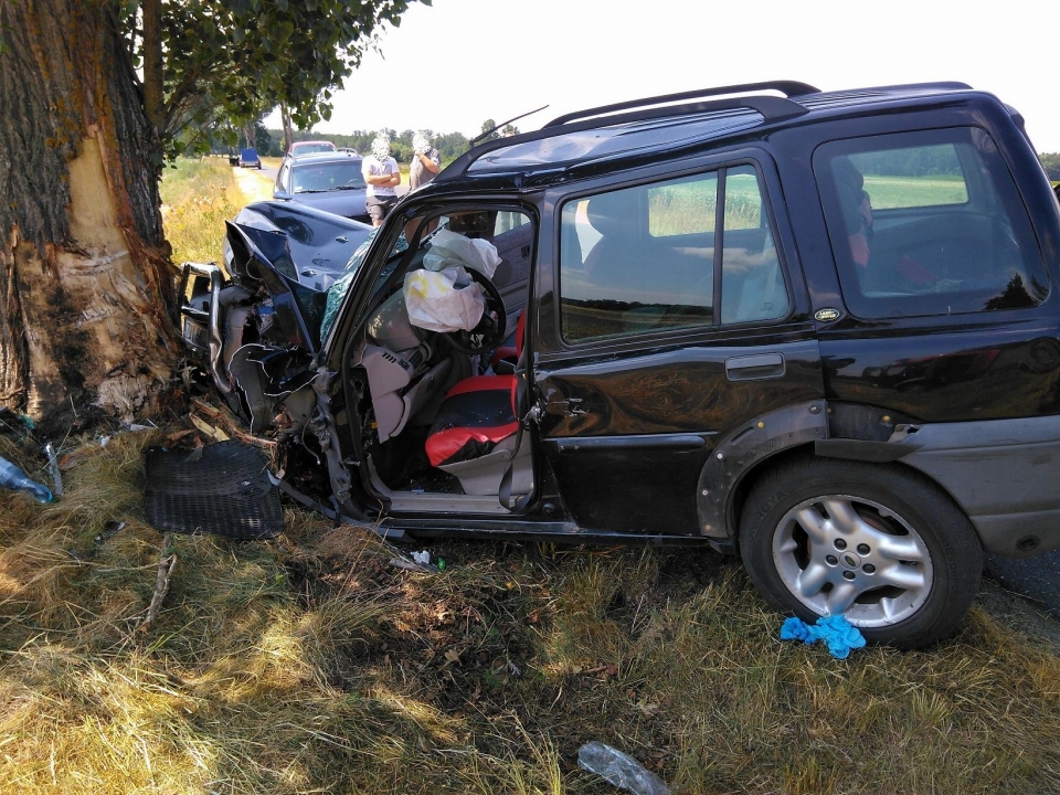 Wypadek na trasie Ostrzyce - Trzebiechów. Jedna osoba została ranna. W akcji śmigłowiec LPR (ZDJĘCIA)