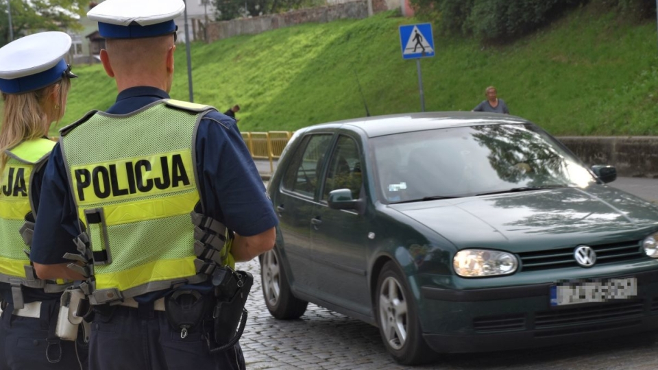 Akcja policji na drogach. Sprawdzano czy kierowcy i pasażerowie zapinają pasy (ZDJĘCIA)