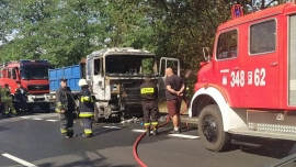 Pożar ciężarówki koło Nowogrodu Bobrzańskiego. Kabina całkowicie spłonęła