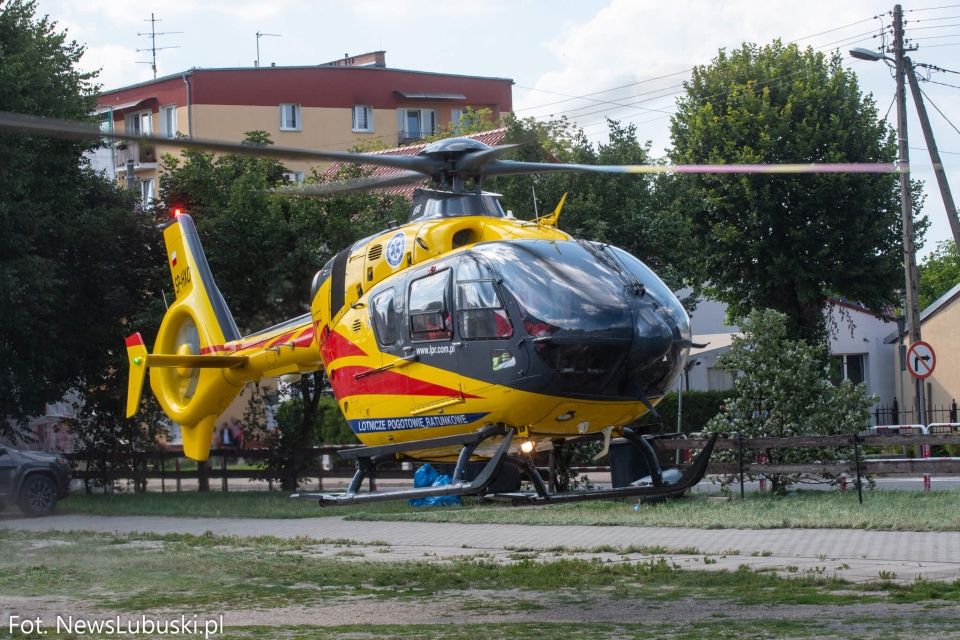 5/5 - Walka o życie mężczyzny w Nowogrodzie Bobrzańskim. Przyleciał śmigłowiec LPR