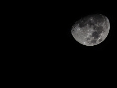 Całkowite zaćmienie księżyca. Planetarium Wenus zaprasza do wspólnego oglądania (FILM)