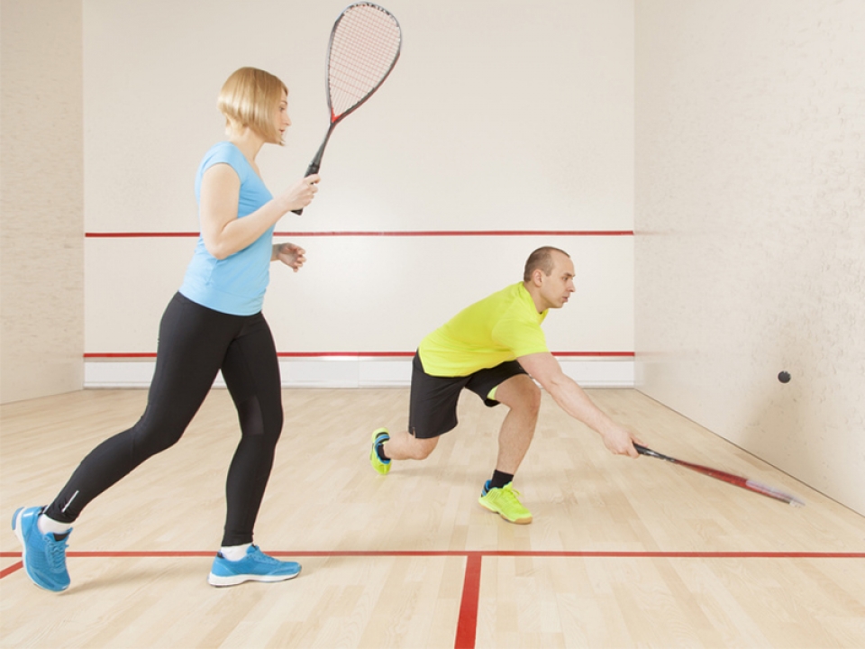Weź udział w konkursie i zagraj z rodziną w squasha