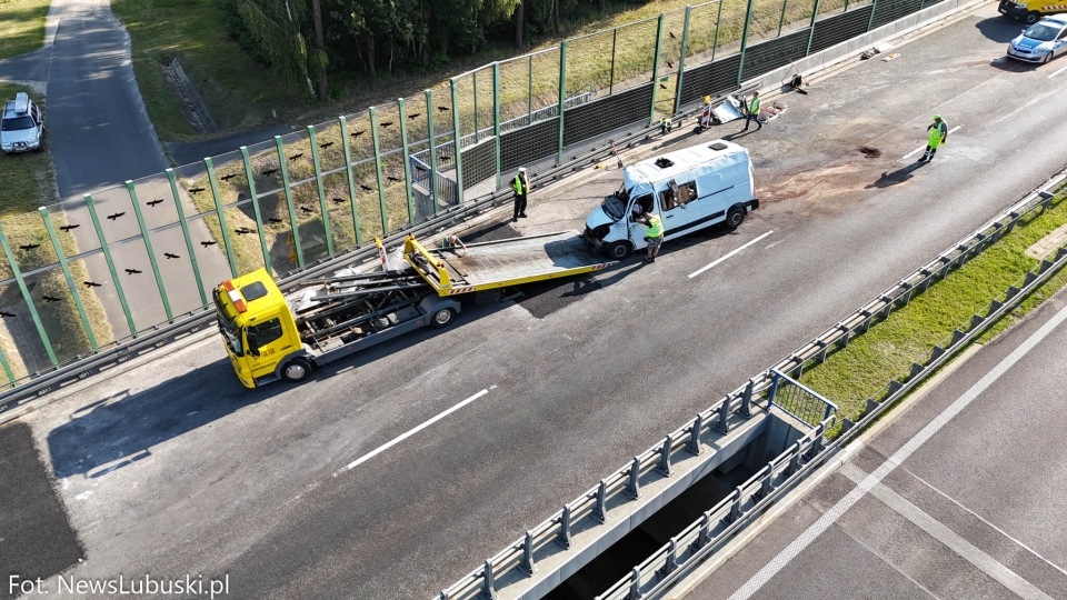 5/6 - Bus roztrzaskał się na A2 w Lubuskiem. Jest wielu rannych