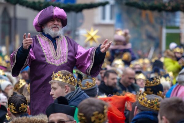 Wielbłądy, alpaki, kucyki i osiołki a nad wszystkim Trzech Króli...