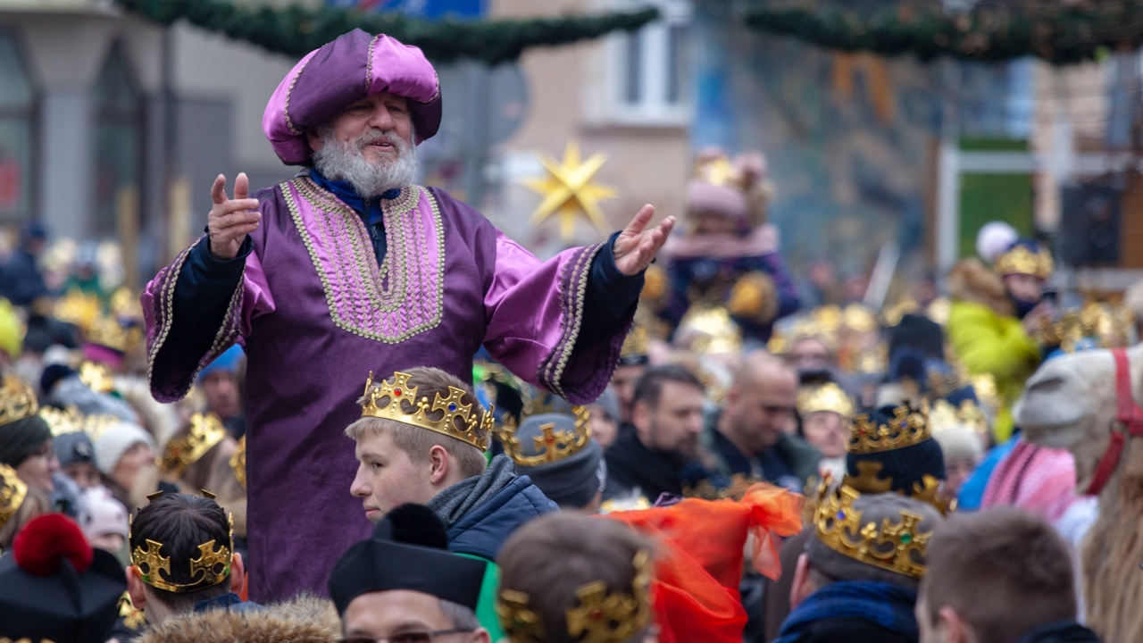 Wielbłądy, alpaki, kucyki i osiołki a nad wszystkim Trzech Króli...