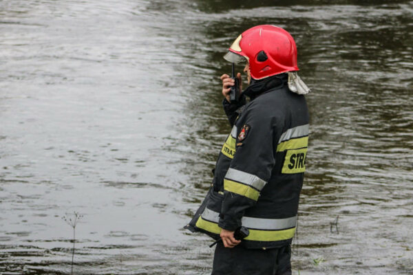 Wędkarz wpadł do rzeki Gorzów Wielkopolski - Warta Gorzów Wielkopolski