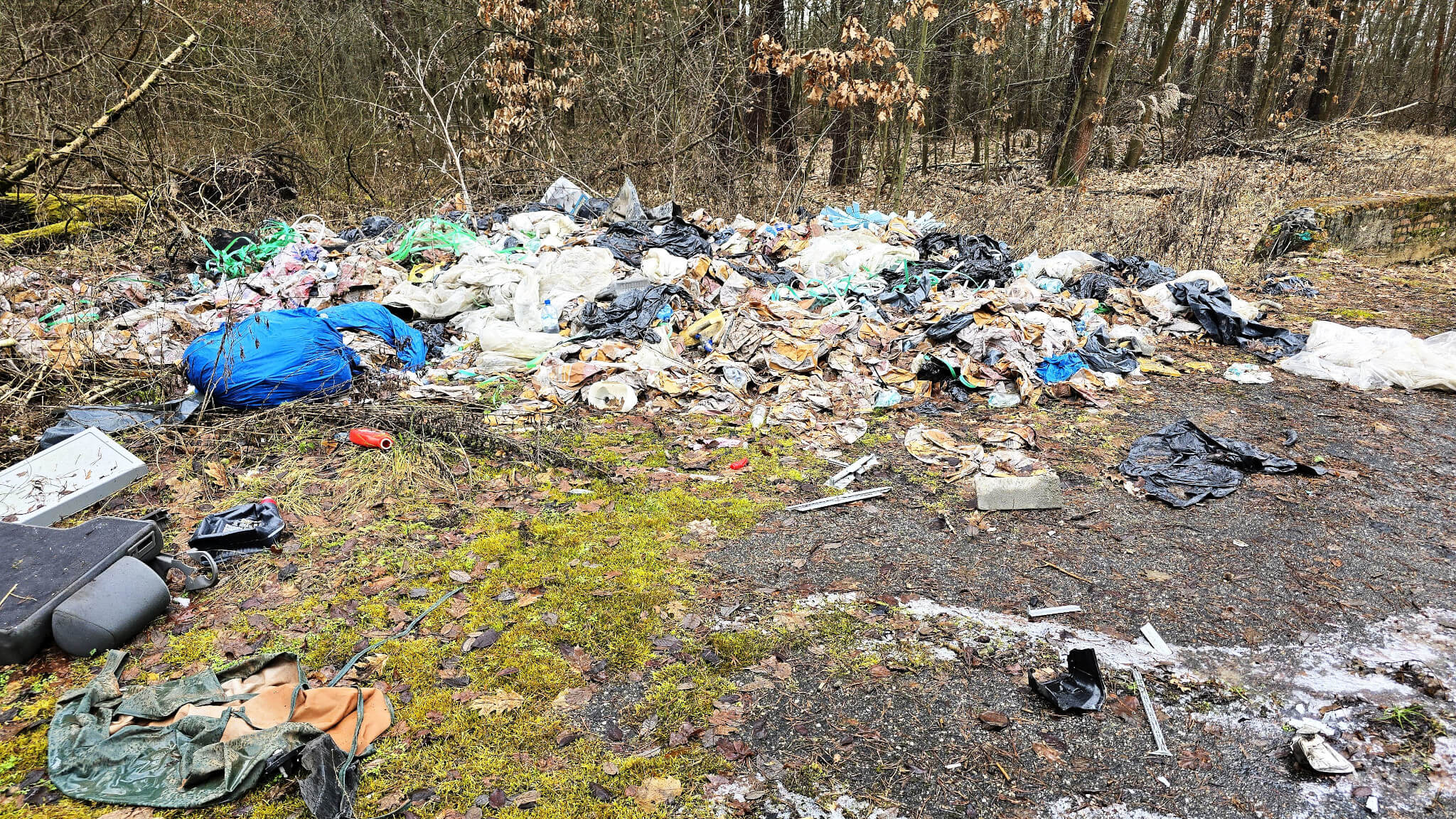 Nielegalne wysypiska śmieci - Urząd Miejski Szprotawa