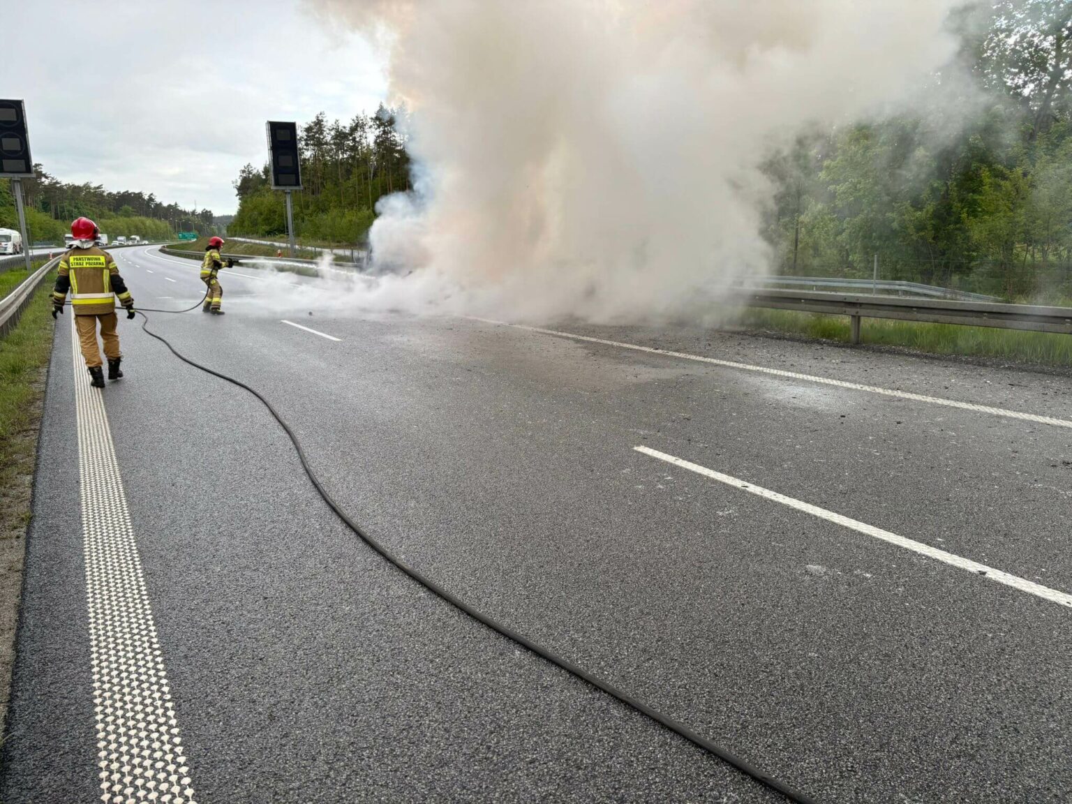 PozarNaS3BusZG16.05.25_4 Pożar na S3 - Pożar Zielona Góra