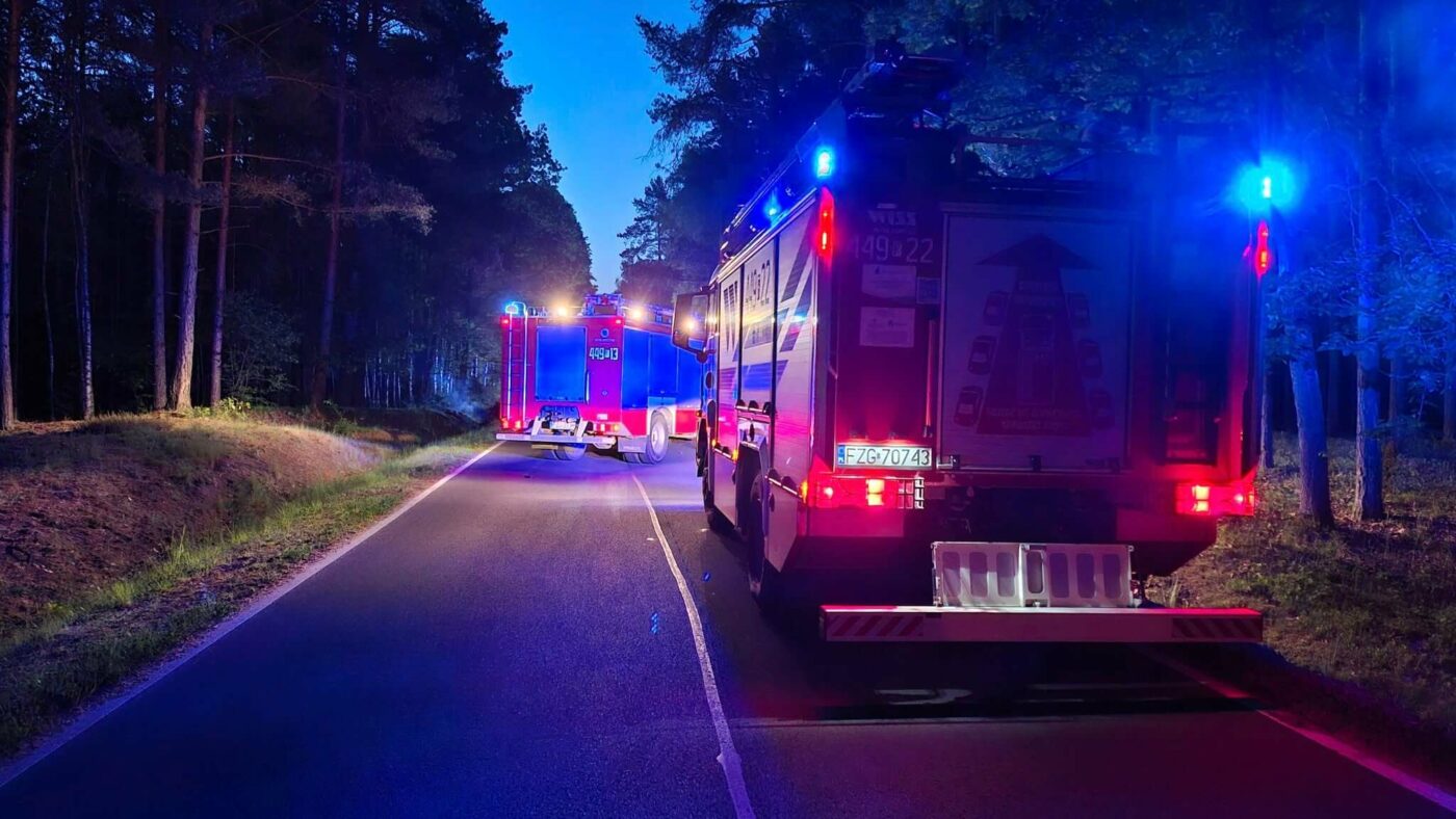 Wypadek na DW350 samochód rozpadł się