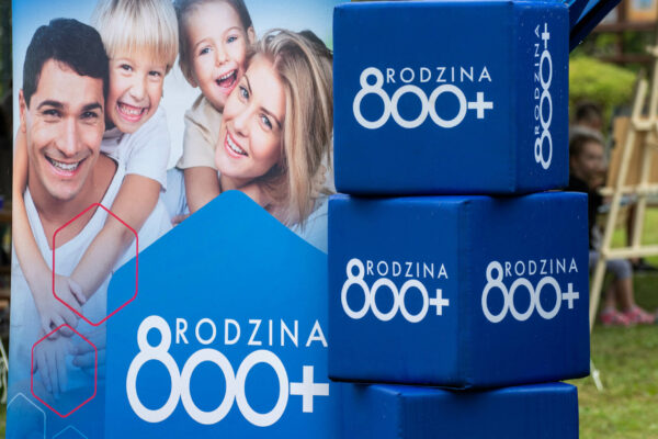 Nie złożyłeś wniosku o „800 plus”? Możesz stracić pieniądze! 800 plus - wniosek 800 plus do kiedy