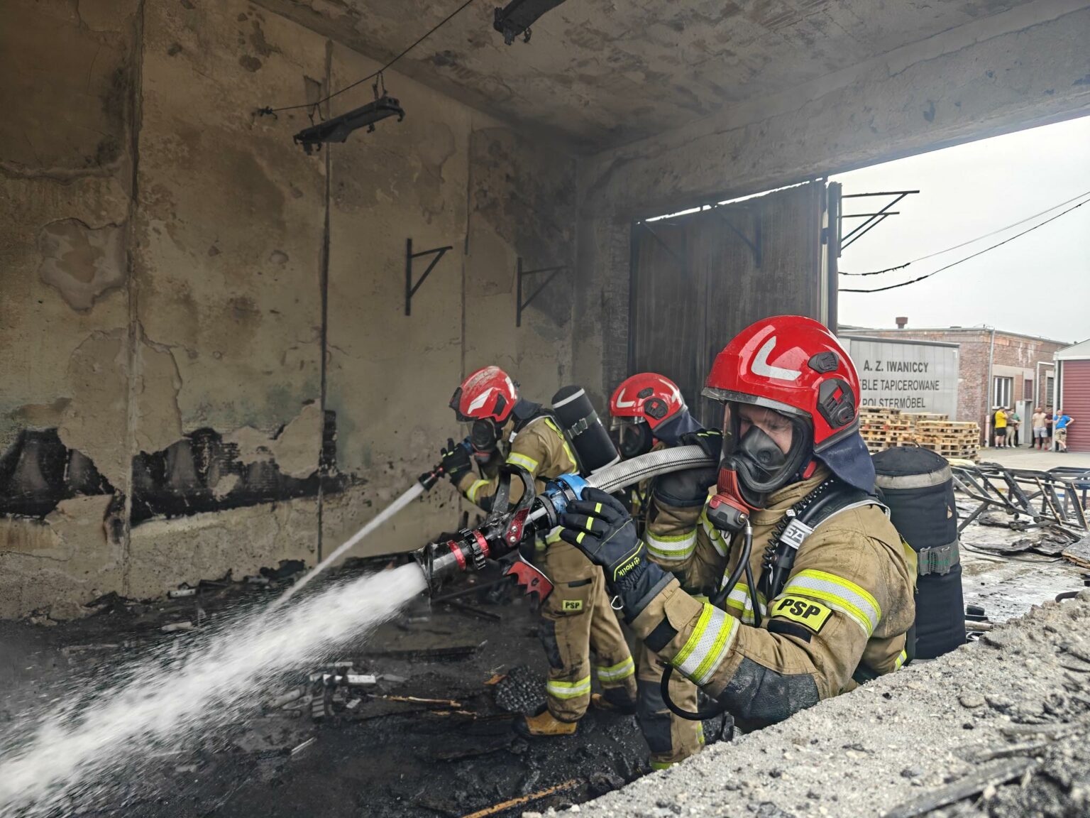 PozarGubinHala10.06.25_3 Pożar Gubin - Straż pożarna Gubin