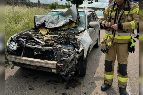 Wypadek koło Ośna Lubuskiego. Roztrzaskane auta. Przyleciał śmigłowiec LPR (ZDJĘCIA) Wypadek Ośno Lubuskie – LPR Gorzów Wielkopolski