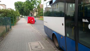 Śmiertelny wypadek Żary – Autobus ciągnął pasażera