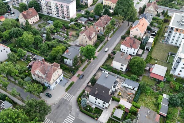 Tragiczny wypadek w Żarach. Pasażer zginął pod kołami autobusu