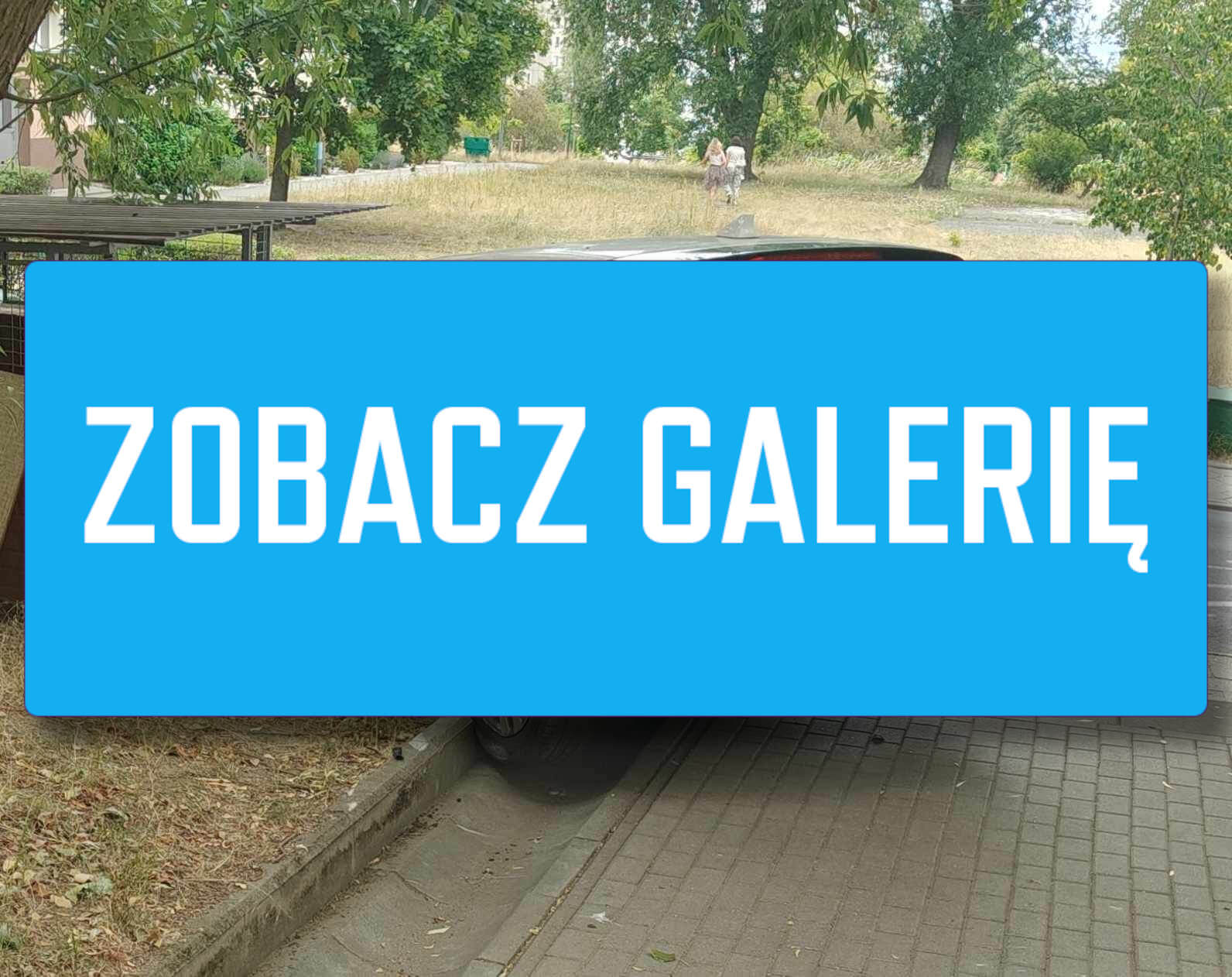 Samochód utknął na schodach - Osiedle Łużyckie Zielona Góra