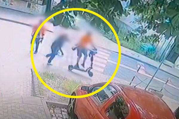 Wypadek w Zielonej Górze. Hulajnogą wjechał w pieszego – jest nagranie Potrącenie Zielona Góra - Wypadek Zielona Góra