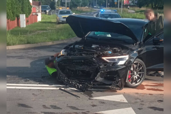 Zderzenie w Zielonej Górze. Kraksa osobówek na skrzyżowaniu (ZDJĘCIA) Kolizja Zielona Góra - Wypadek Zielona Góra