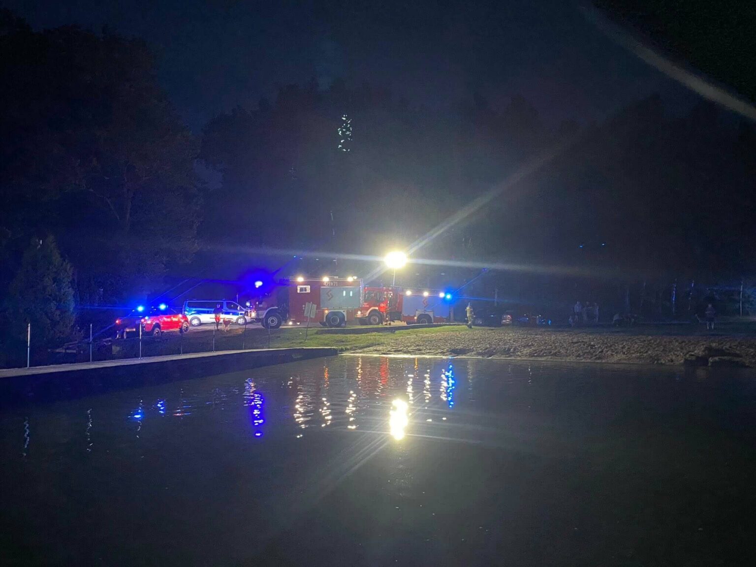 Jezioro Niesłysz - Jezioro Niesulice