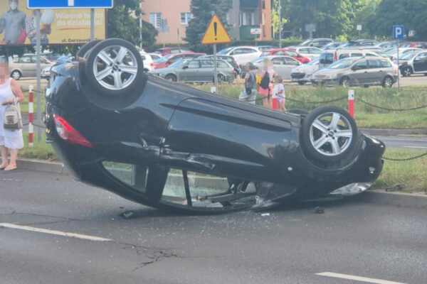 Wypadek Zielona Góra - Dachowanie Zielona Góra