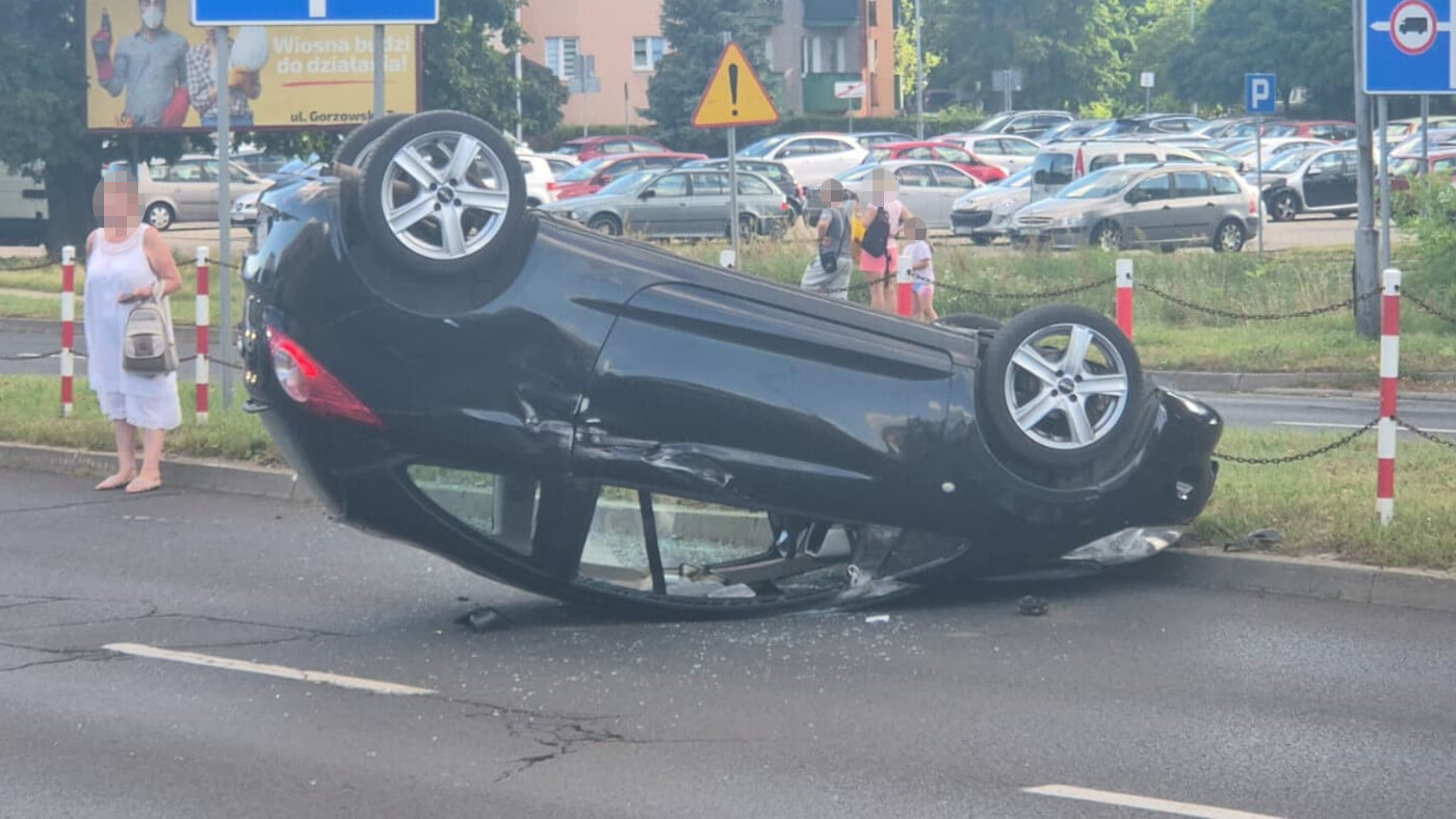 Wypadek Zielona Góra - Dachowanie Zielona Góra