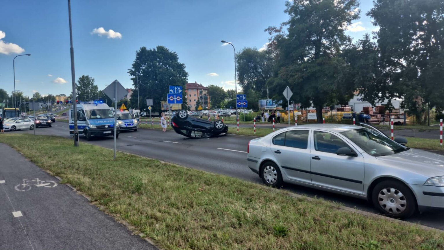 Wypadek Zielona G&oacute;ra - Dachowanie Zielona G&oacute;ra