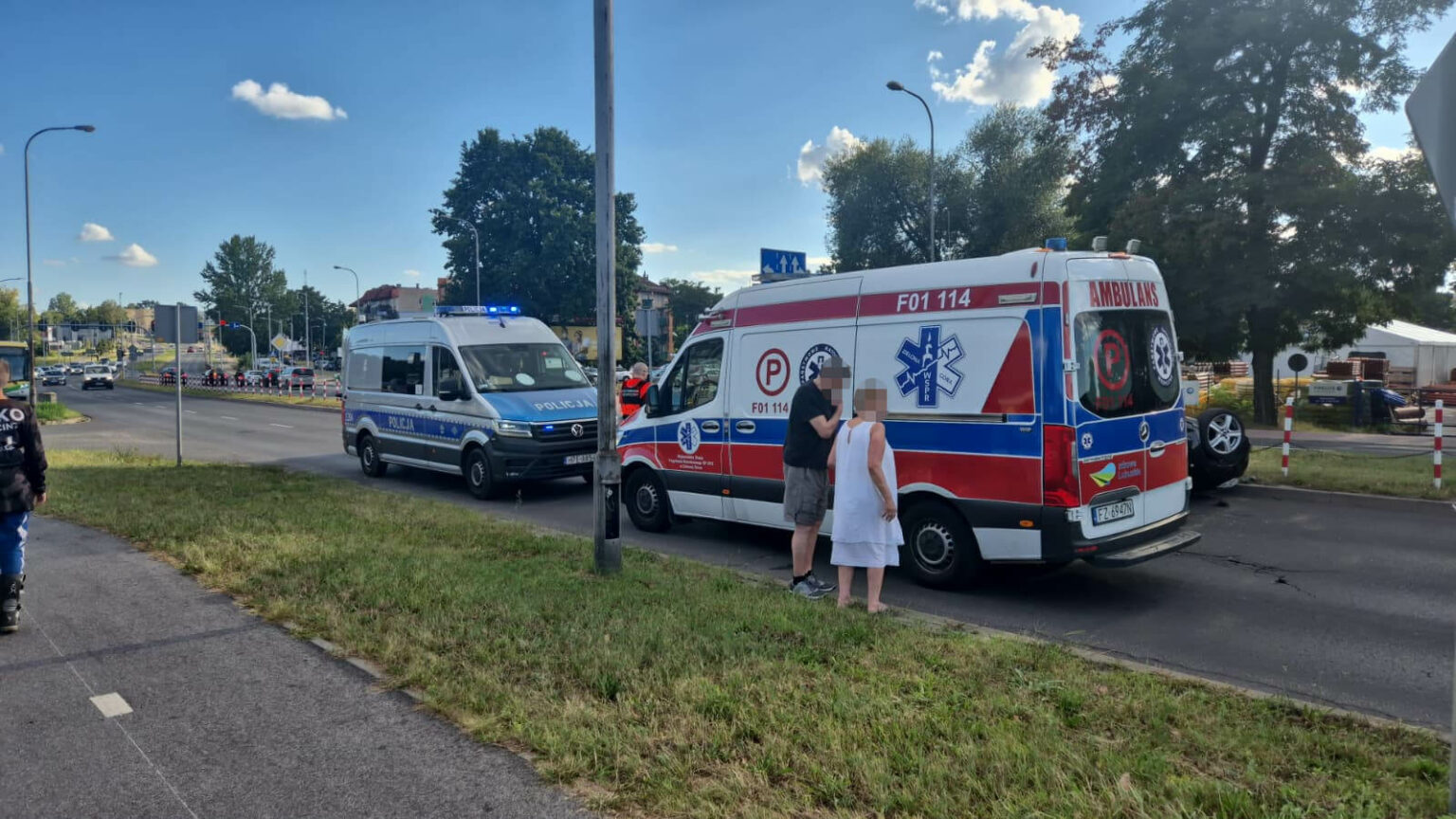 Wypadek Zielona G&oacute;ra - Dachowanie Zielona G&oacute;ra