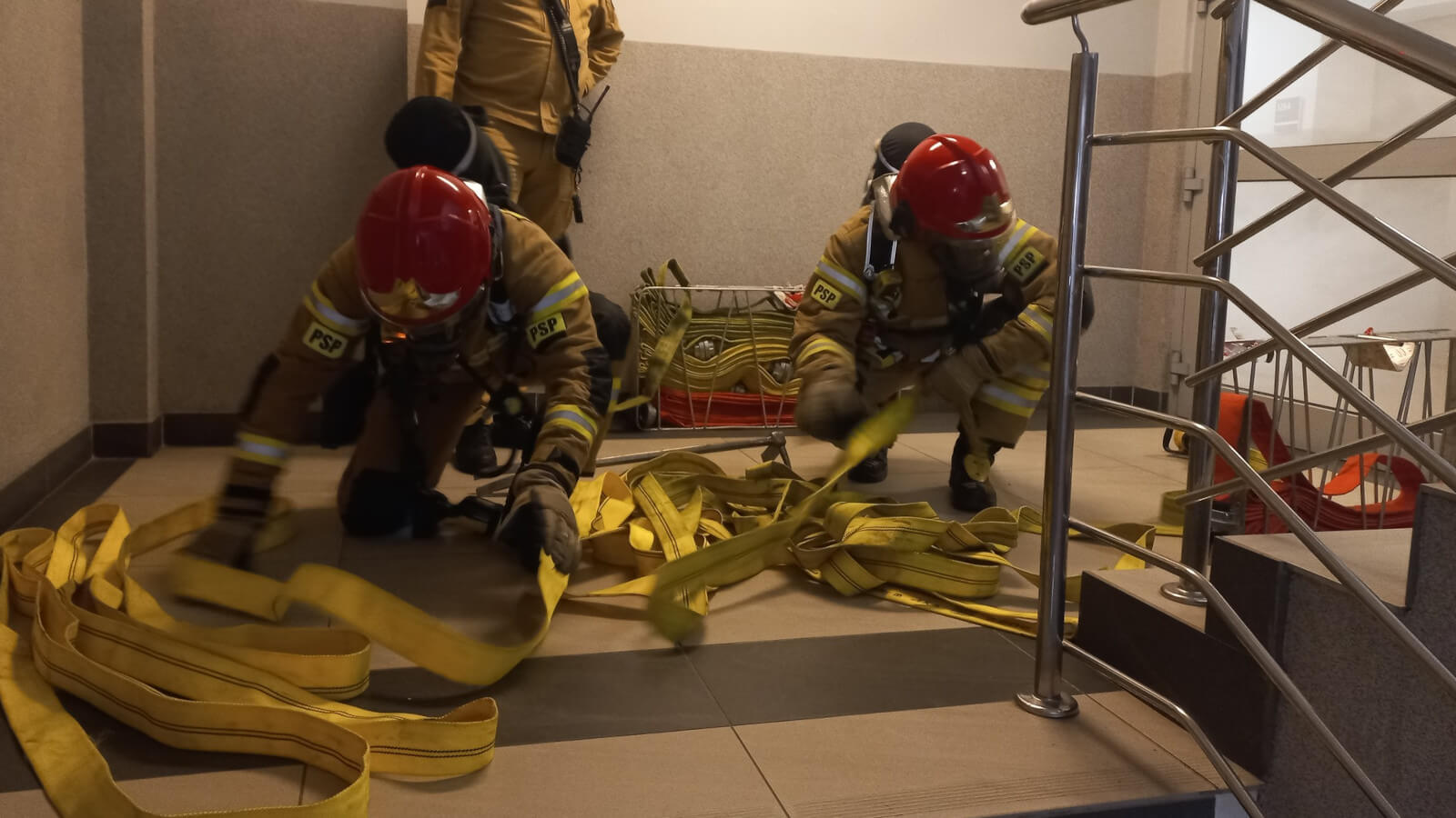 Akcja straży pożarnej Zielona Góra - komenda Policja Zielona Góra