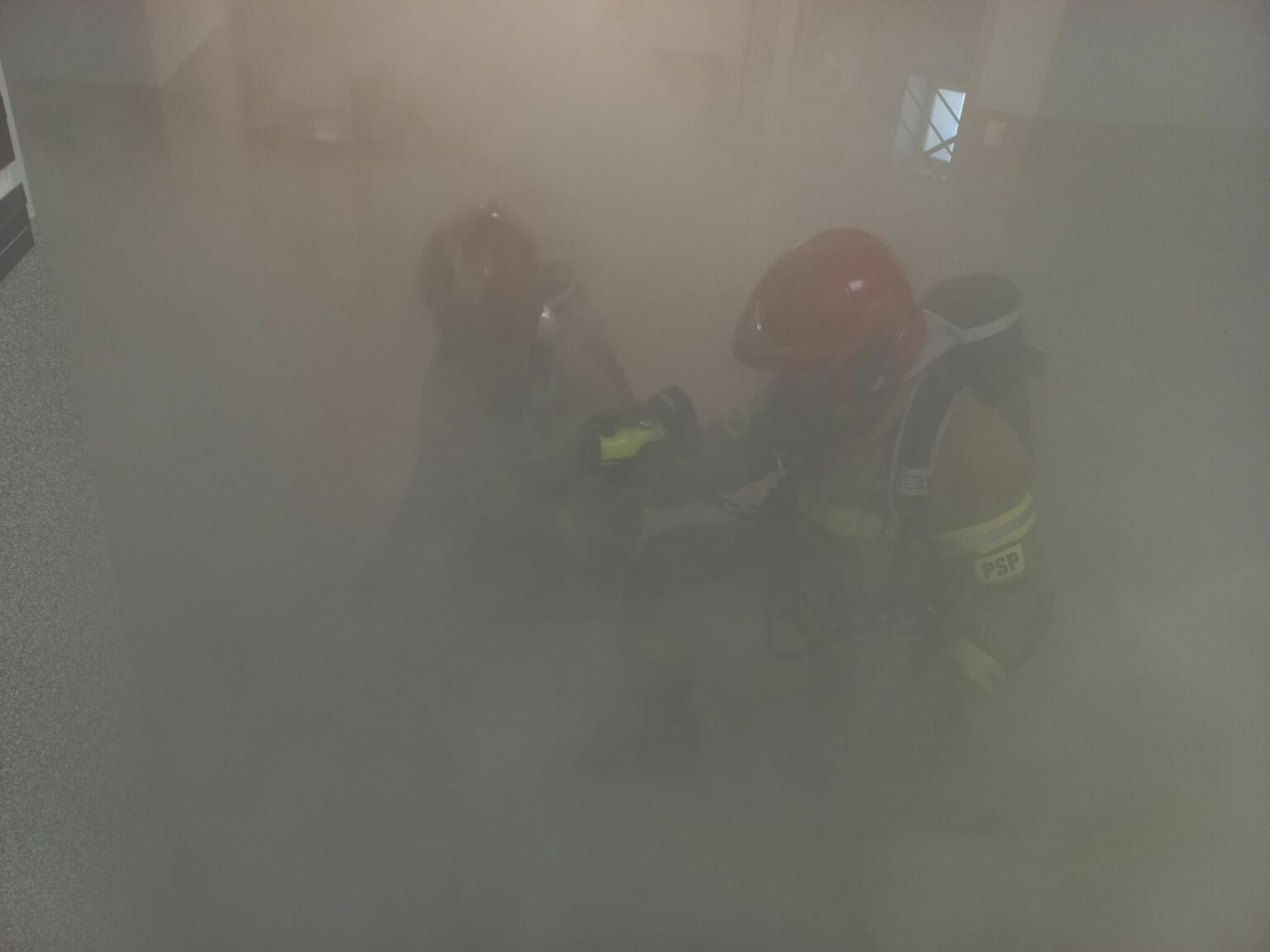 Akcja straży pożarnej Zielona G&oacute;ra - komenda Policja Zielona G&oacute;ra