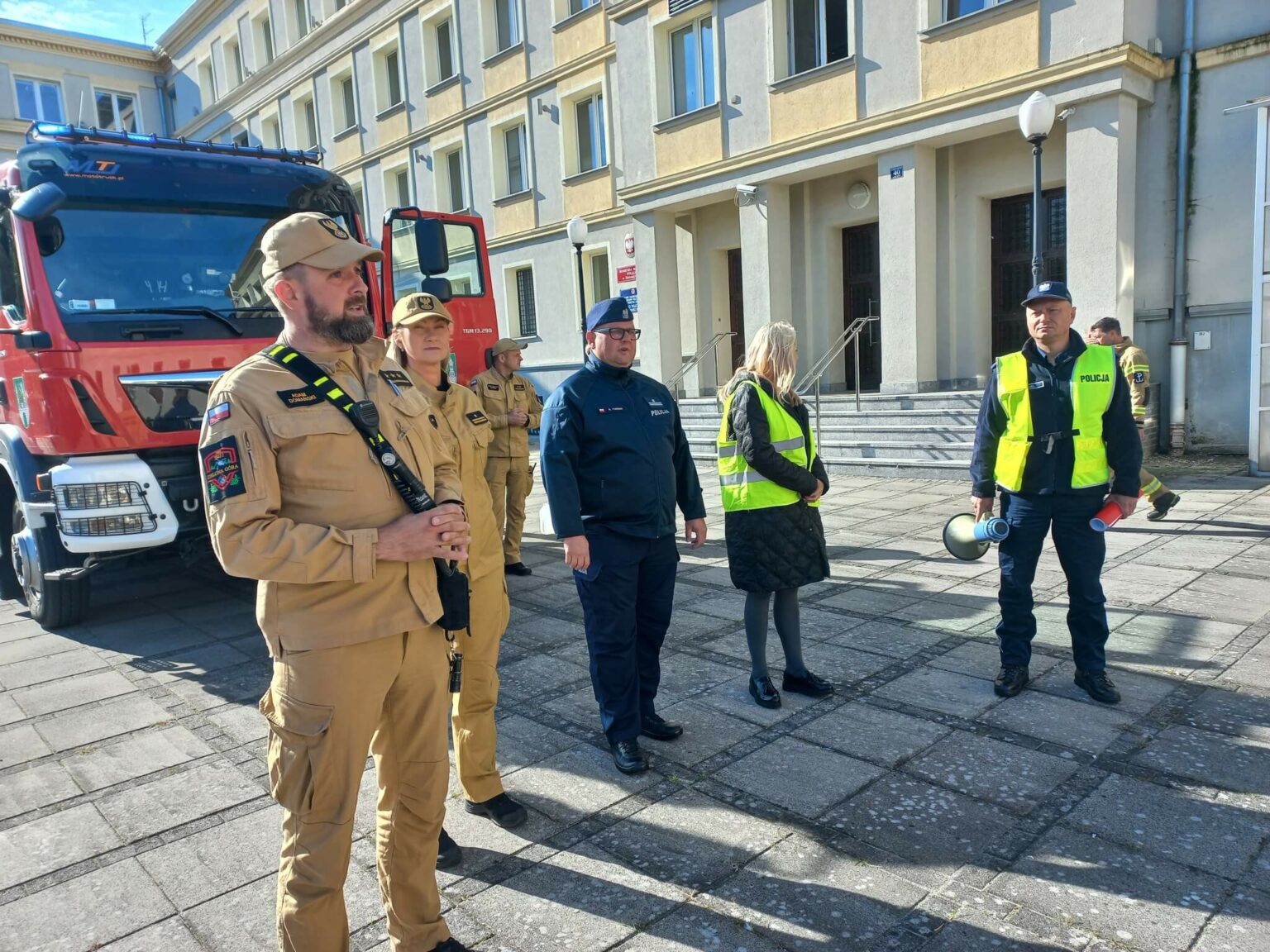 Akcja straży pożarnej Zielona G&oacute;ra - komenda Policja Zielona G&oacute;ra
