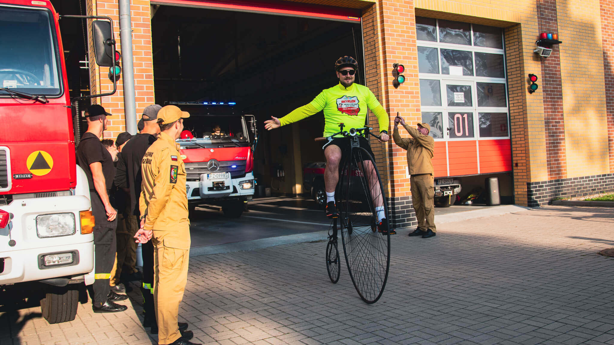 Łukasz Jęcz Strażak z Zielonej Góry - Bicyklem dookoła Polski dla Emilka Jęcz