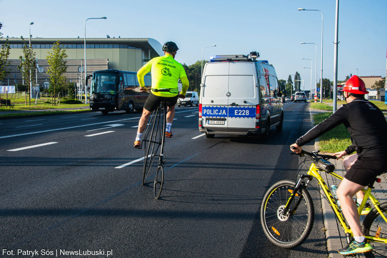 Łukasz Jęcz Strażak z Zielonej G&oacute;ry - Bicyklem dookoła Polski dla Emilka Jęcz