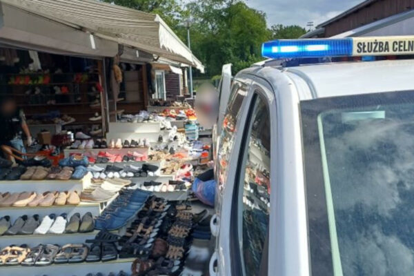 Akcja KAS - Bazar Słubice podróbki butów