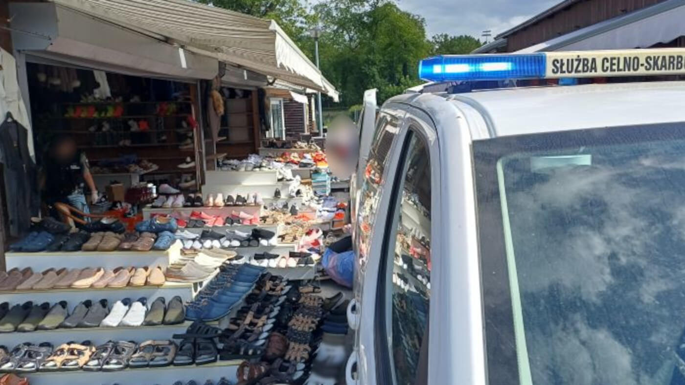 Akcja KAS - Bazar Słubice podróbki butów