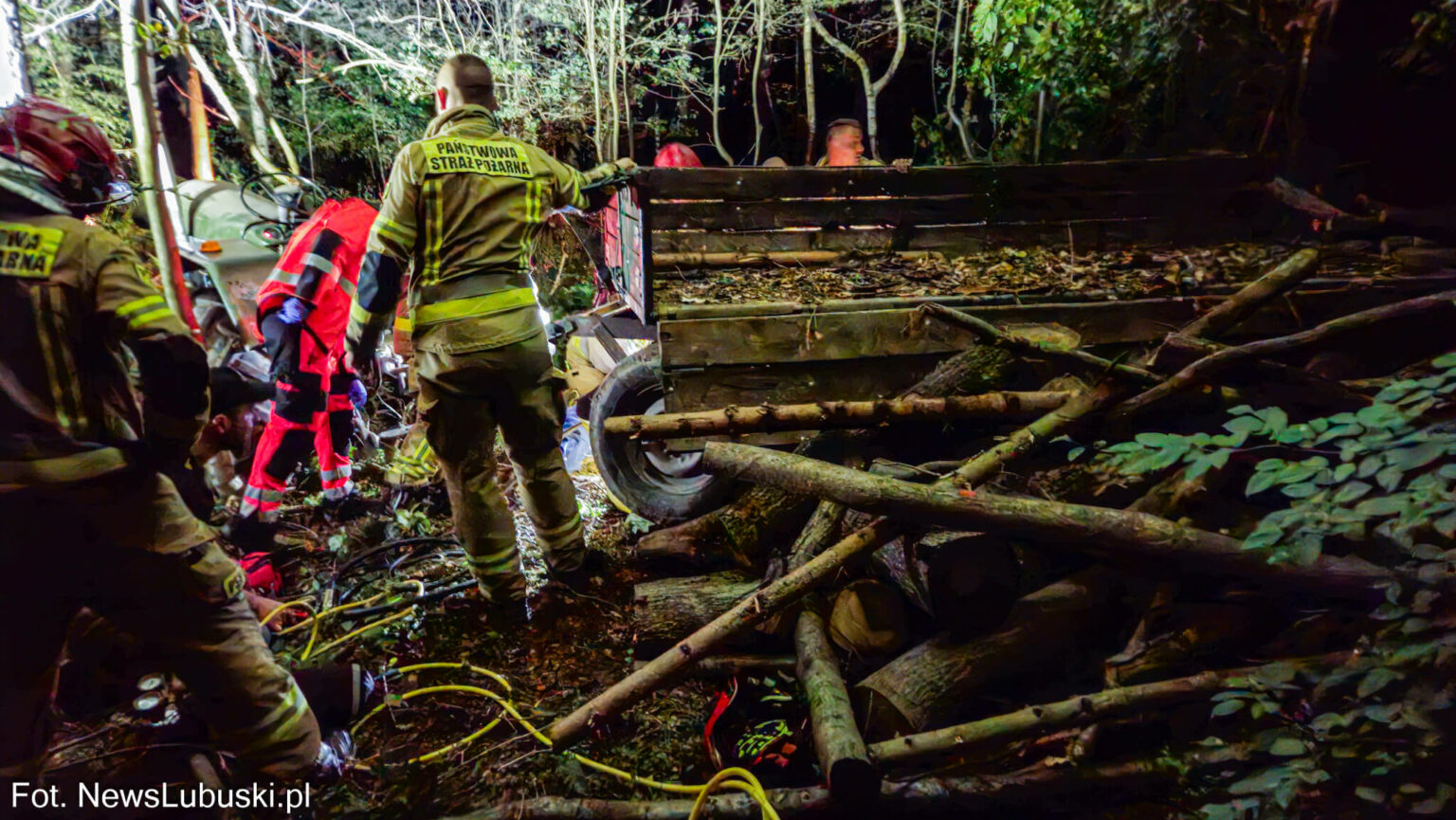 Wypadek Klępina - Wypadek Zielona G&oacute;ra. Mężczyzna przygnieciony przyczepą