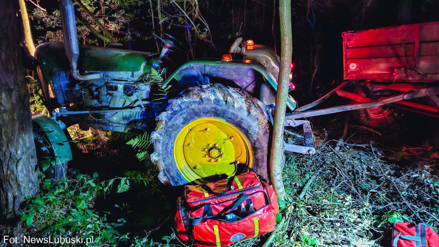 Wypadek Klępina - Wypadek Zielona G&oacute;ra. Mężczyzna przygnieciony przyczepą