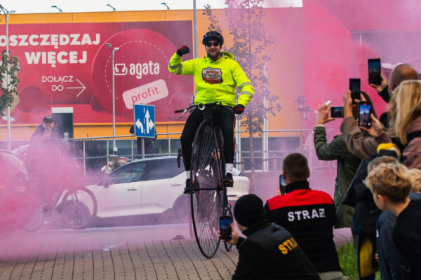 Strażak Łukasz Jęcz - Bicyklem przez Polskę dla Emilki Jęcz