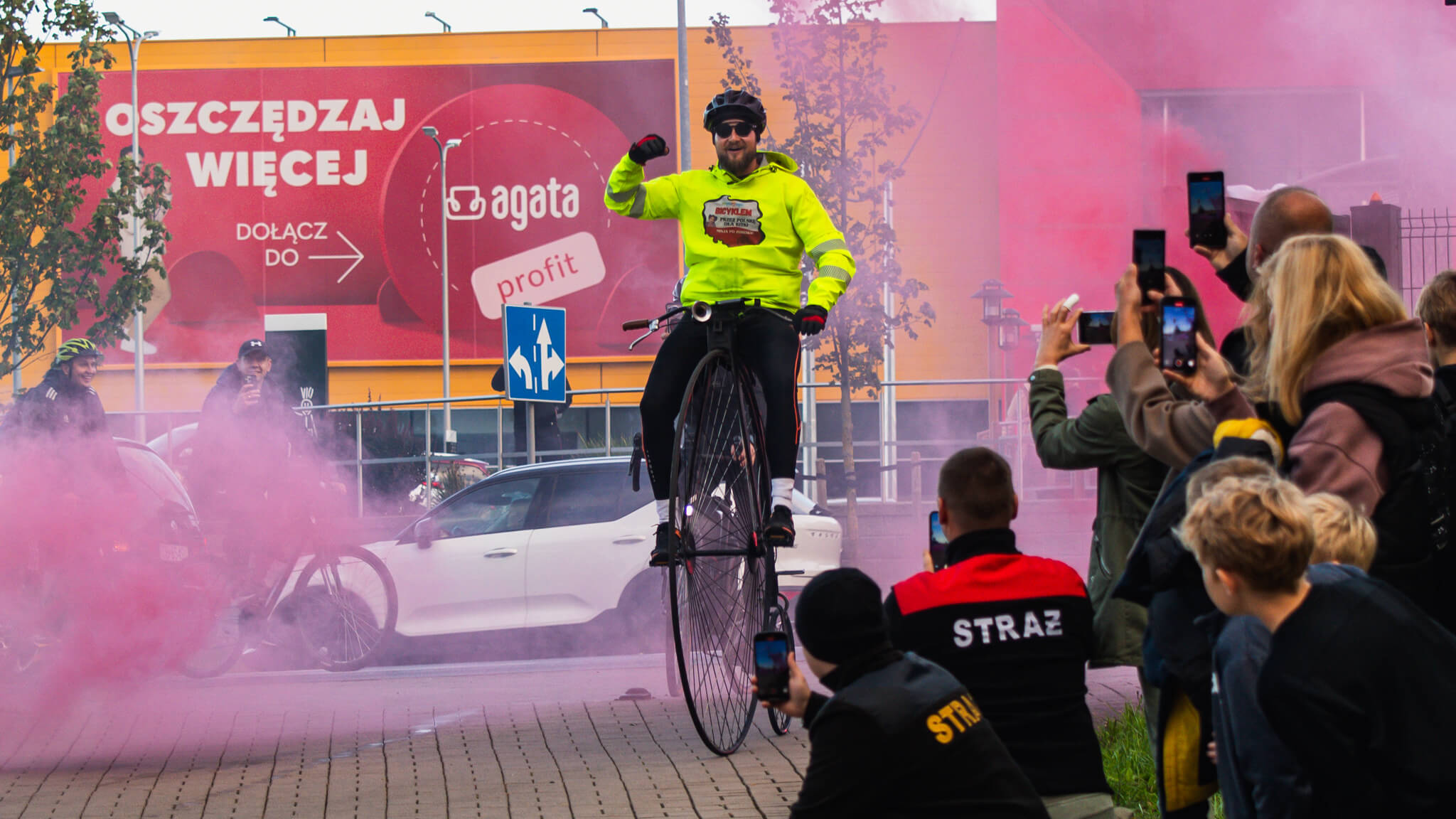 Strażak Łukasz Jęcz - Bicyklem przez Polskę dla Emilki Jęcz