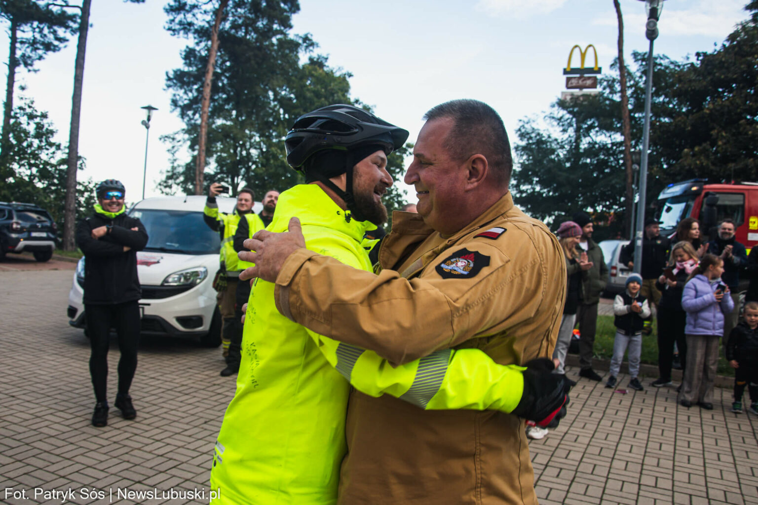 Strażak Łukasz Jęcz - Bicyklem przez Polskę dla Emilki Jęcz