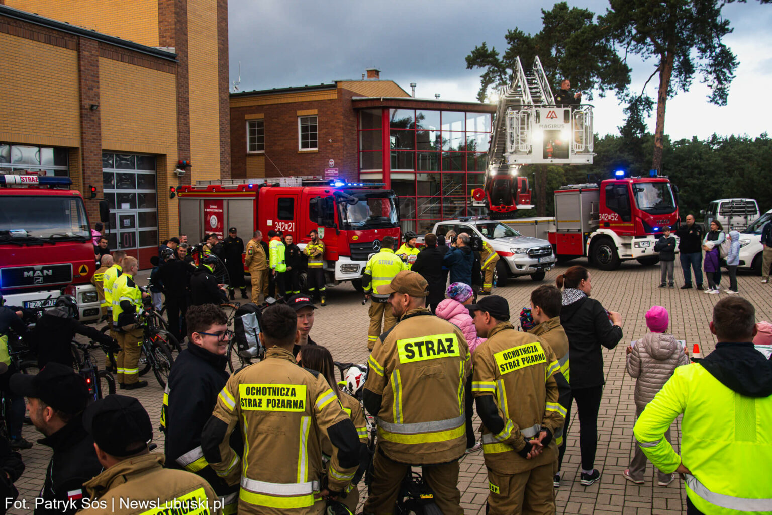 Strażak Łukasz Jęcz - Bicyklem przez Polskę dla Emilki Jęcz
